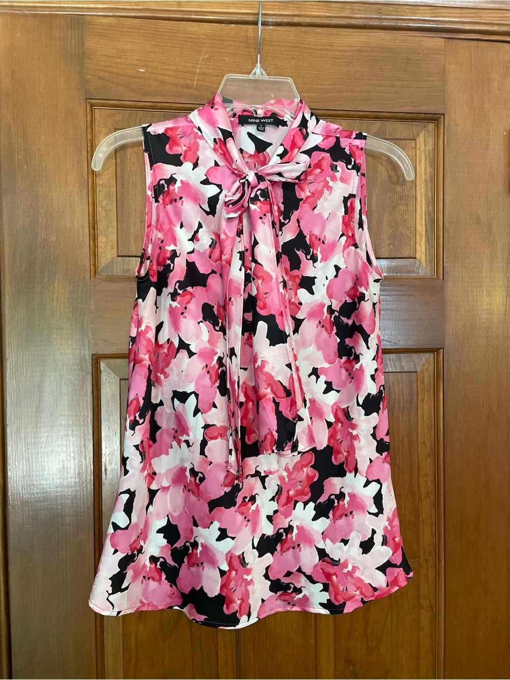 Nine West Pink Black White Floral Tie-Neck‎ V-Neck Sleeveless Blouse, Size Small
